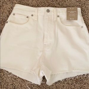 Madewell mom jean white denim shorts